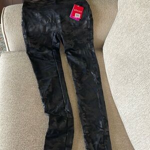 Spanx faux leather camo legging size M